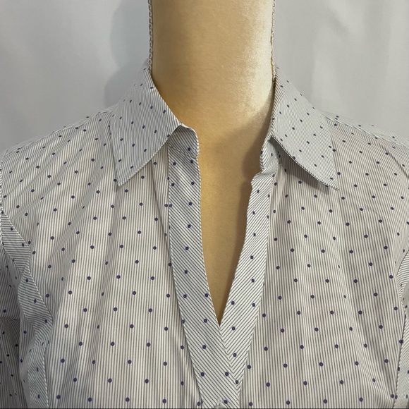 Express long sleeve button down blouse. Gray pinstripes with purple dots size M - Picture 6 of 15